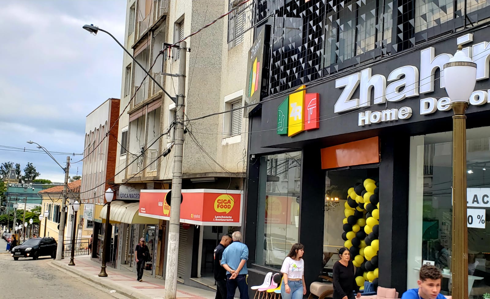 Rua Dr. Martiniano começa a receber postes decorativos em estilo ...